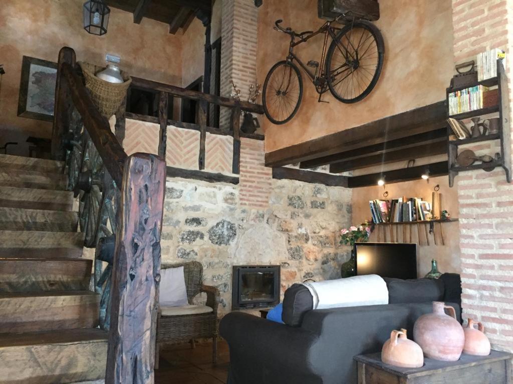 Casa Rural La Charolesa Aguilera Экстерьер фото